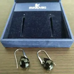 Swarovski ブラッククリスタル ピアス