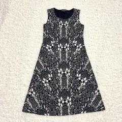 LAURA ARHLEY ローラアシュレイ 花柄 ノースリーブーワンピース