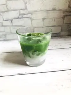 食品サンプル　抹茶ラテ　フェイクドリンク