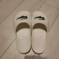LACOSTE ホワイト スライドサンダル