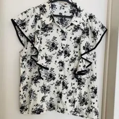 花柄フリル半袖シャツ