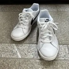 Nike スニーカー ホワイト/ブラック 25.5センチ