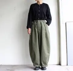 美品ハーベスティサーカスパンツ　ミリタリーグリーン2 タグあり