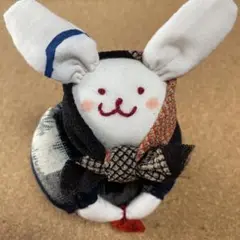 ちょっとそこまで行ってきます♪ 古布うさぎ