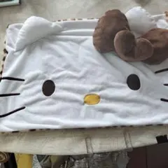 キティちゃんの顔ヒョウ柄デザイン フリース枕カバー