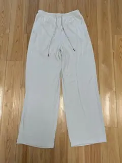 GU ホワイト ストレートパンツ S