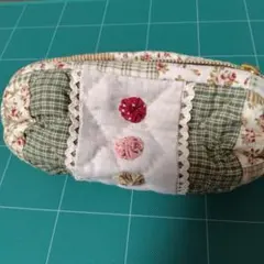 ハンドメイド パッチワーク 　ポーチ約7×17cm オマケ付