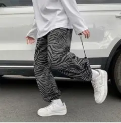 裾絞り ボトムス パンツ 韓国 グレー ゼブラ柄 XL おしゃれ 総柄 ゆったり