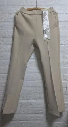 アズール AZUL ベージュ リボン付き スラックス パンツ 長ズボン