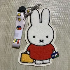 【新品】ミッフィー　パスケース　サガラ刺繍　定期入れ　カードケース