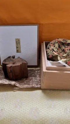 香の便り【御香木 伽羅】309g 桐箱入り 香木 沈香 お香 茶道具 ベトナム産