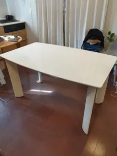 ダイニングテーブル　ガラステーブル