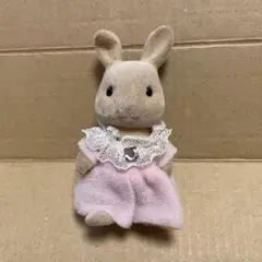 シルバニアファミリー うさぎのおすまし およばれシリーズ アイボリーウサギ