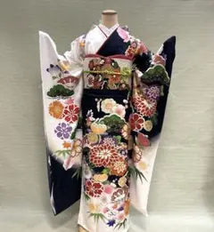 黒白染め分けの豪華な花の古典振袖フルセット