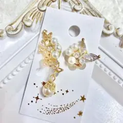 ハンドメイドイヤリング【No.068】痛くない 蝶 ガラス アシンメトリー 綺麗