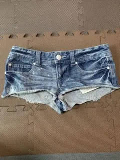 GAL風デニムショートパンツ　海やフェスに