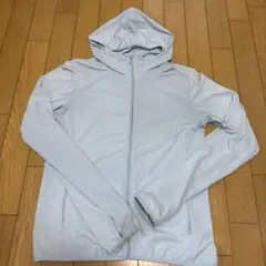 UNIQLO レディースUV防止フルジップフード付きジャケット Mサイズ