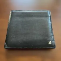 BALLY黒レザー二つ折り財布