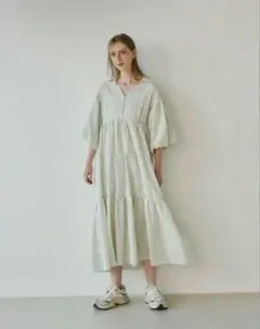 ollun オルン ストライプティアードワンピース アイボリー Mサイズ