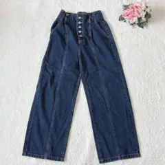 ワイドデニム　ハイウエスト　ボタンフライ　センターライン　脚長　かわいい　M
