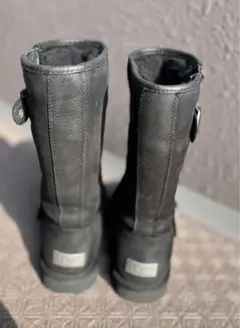 ミドル丈ブーツ(UGG)