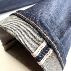【美品】ユニクロリジットスリムストレートデニムW29 セルビッジ赤耳　カイハラ製
