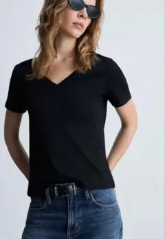 【未使用品】MANGO 黒Tシャツ