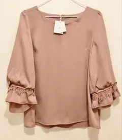 新品　未使用　allamanda アラマンダ　ピンクベージュ　ブラウス