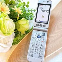 稼動品docomo らくらくホン6 F-10A シルバー　ガラケー 携帯電話