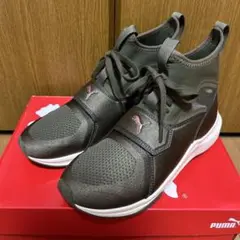 ★試着のみ★プーマ×セレーナ・ゴメス スニーカー