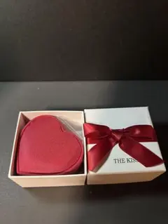 THE KISS ネックレス