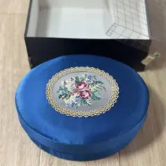 小物入れ　大丸　薔薇　刺繍　布張り　サテン　ヨーロッパ風