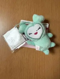 TWICE LOVELYS チャーム付きマスコット
