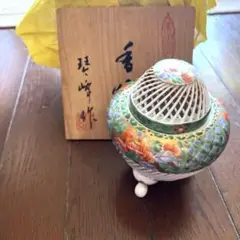 香炉 琴峰作 Yahoo!オークション - LN507a 有田焼 琴峰作 三つ足 香炉 陶器