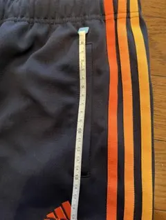 adidas ネイビーオレンジ ジャージパンツ