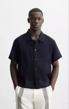 新品タグ付きZARA ネイビー ボタン付きショートスリーブシャツ