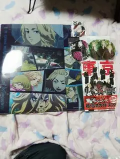 東京リベンジャーズ TVアニメ公式ガイドブック 缶バッジ クリアファイル 美品