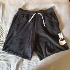 Nike ブラック ショートパンツ