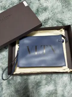 VALENTINO GARAVANI クラッチバッグ