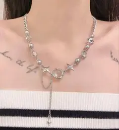 クリスタル　ネックレス　しずく