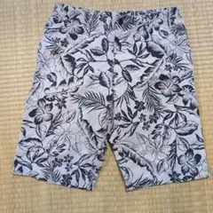 フローラルプリント ショートパンツ ベージュ・黒