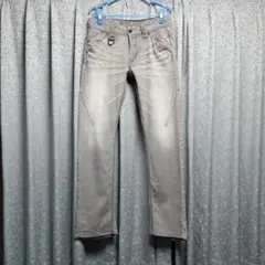 ニコル・リエラボのストレッチシューカットデニムパンツ