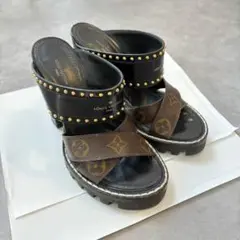 Item thumbnail for item 9852c1a7-7778-4a70-9474-1473b5ae0f9e