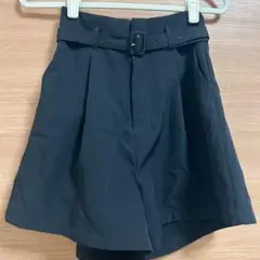 INGNI 黒 ベルト付きショートパンツ