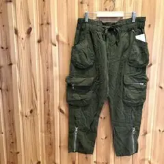 【マジックスクエア】カーゴパンツ　ウエストゴム　ポケット付　裾チャック付　緑色系