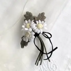 7009 布花 マーガレット コサージュ ハンドメイド 卒業式 入学式