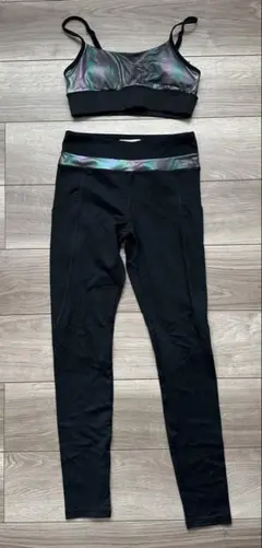 FOREVER 21 フォーエバー21 スポーツブラとタイツのセット