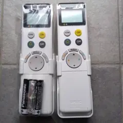 ☆新品☆リモコン送信機2つ
