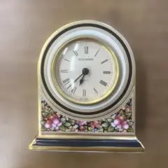 2296 WEDGWOOD ボーンチャイナ 置時計 約10.5cm