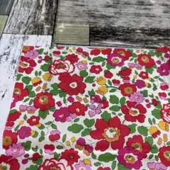 リバティ 21×33cmギリギリ